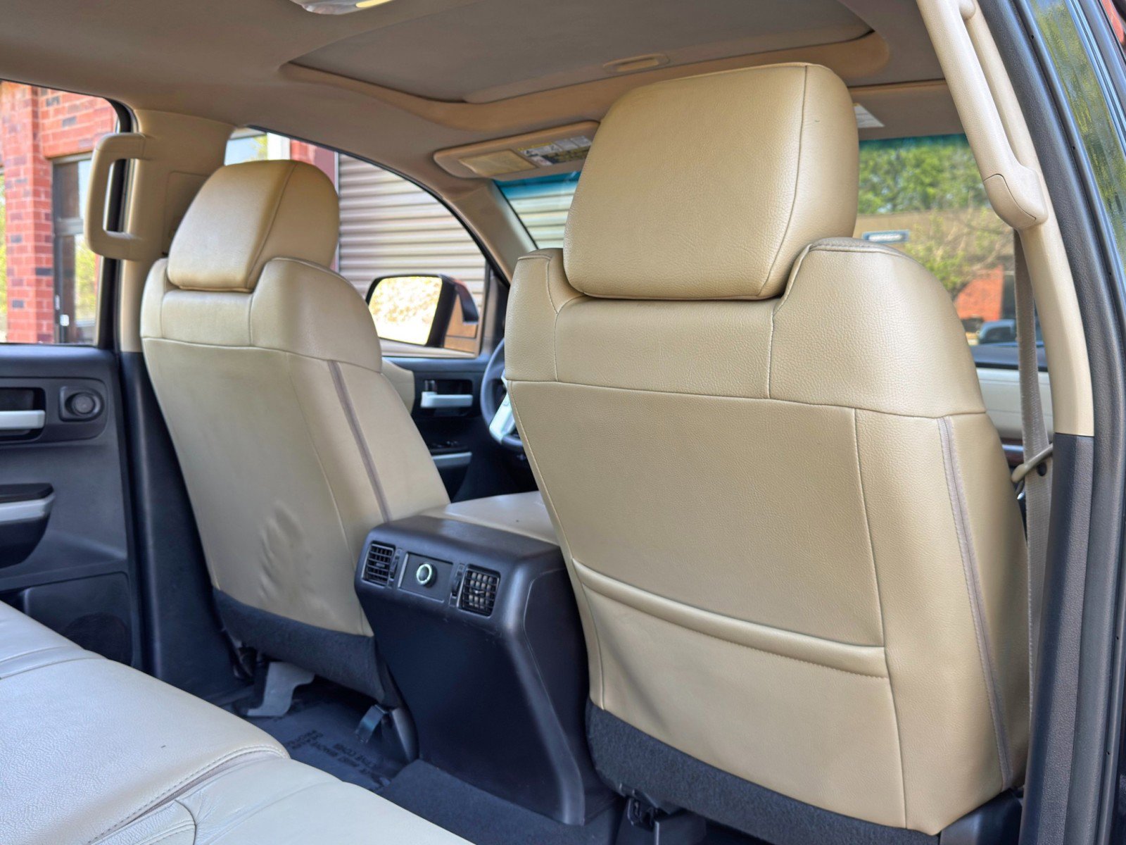 Used 2014 Toyota Tundra Limited w/ Limited Premium Package AWD/4WD image 34