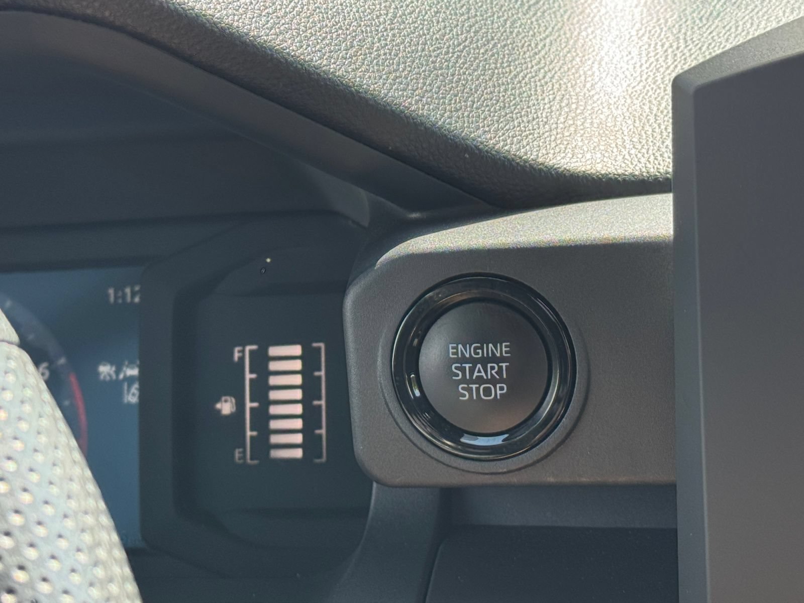 Used 2025 Toyota Tacoma SR AWD/4WD image 5