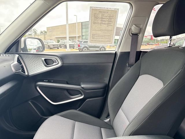 Used 2024 Kia Soul LX w/ Option Group 015 image 22