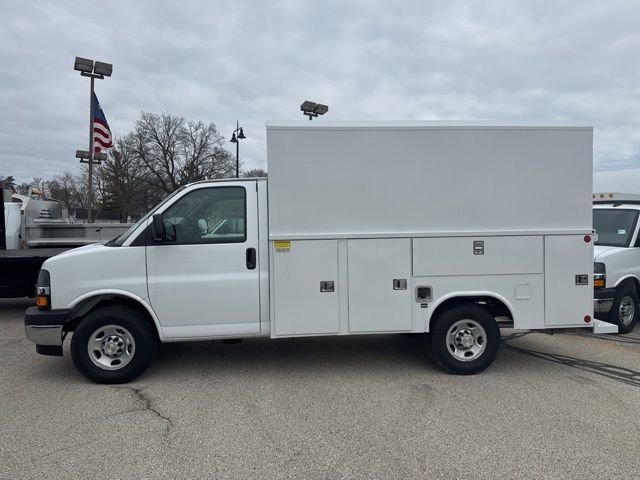 New 2025 Chevrolet Express 3500 w/ Power Convenience Package RWD image 2