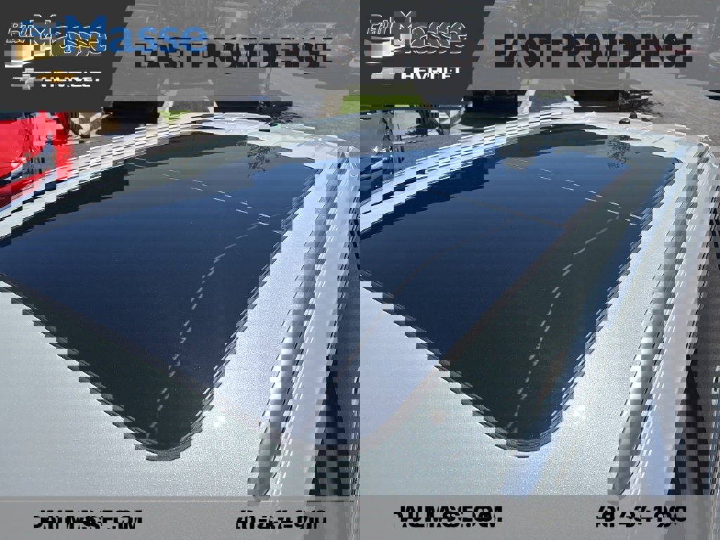 Used 2024 Volkswagen Tiguan SEL R-Line AWD/4WD image 9