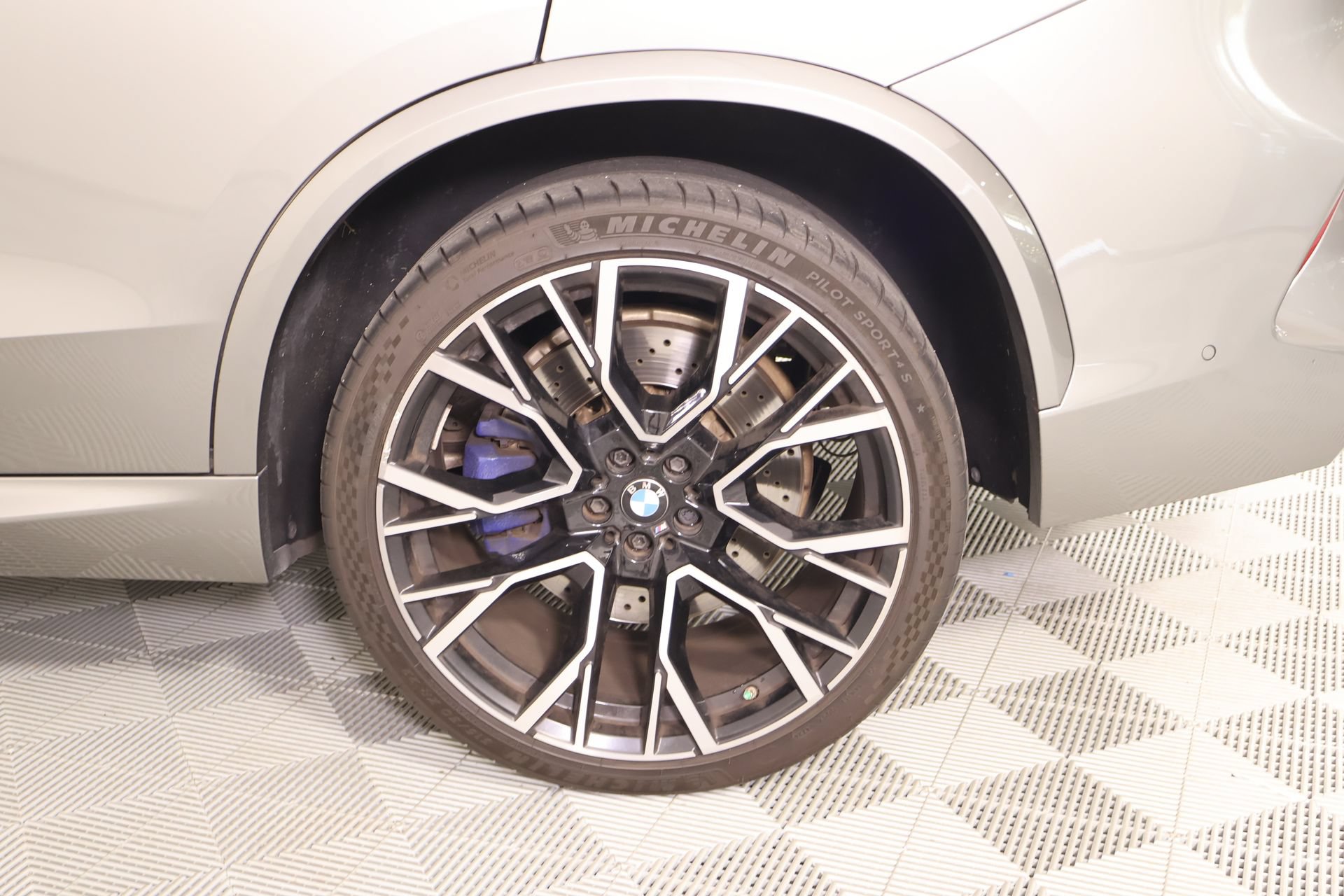 Used 2023 BMW X5 M w/ Executive Package AWD/4WD image 21