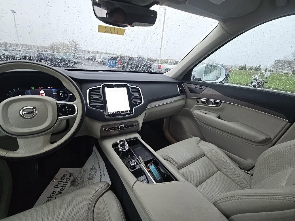 Used 2023 Volvo XC90 T8 Ultimate AWD/4WD image 25
