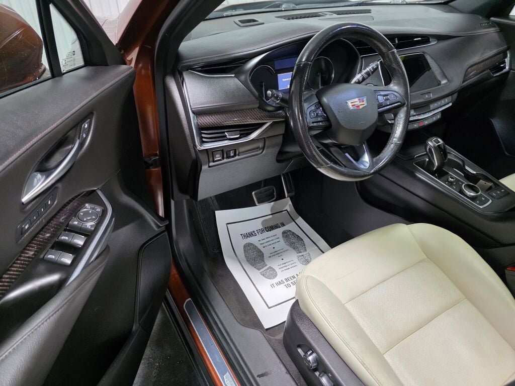 Used 2019 Cadillac XT4 Sport AWD/4WD image 6