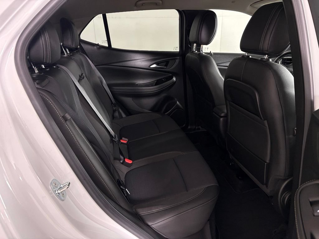 Certified 2024 Buick Encore GX Preferred w/ Comfort Package FWD image 41