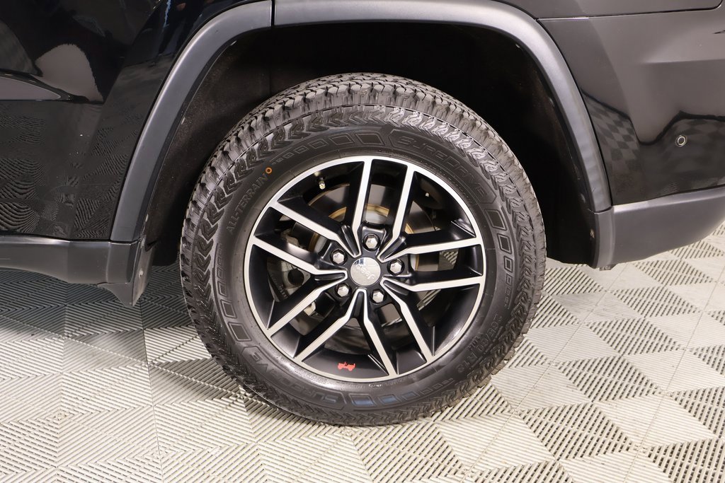 Used 2018 Jeep Grand Cherokee Trailhawk w/ Trailhawk Luxury Group image 20