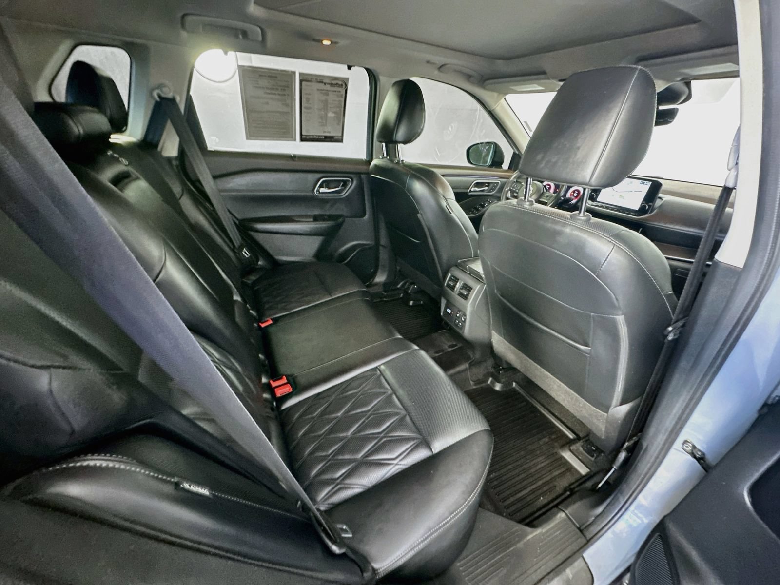 Used 2023 Nissan Rogue Platinum w/ Platinum Premium Package AWD/4WD image 28