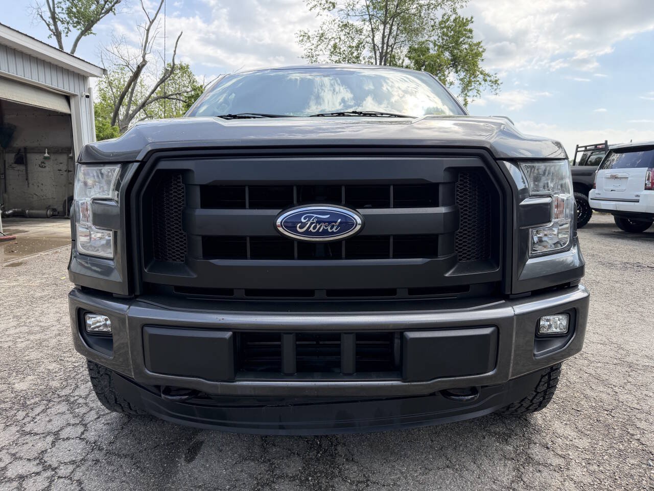 Used 2015 Ford F150 XL w/ Equipment Group 101A Mid AWD/4WD image 2