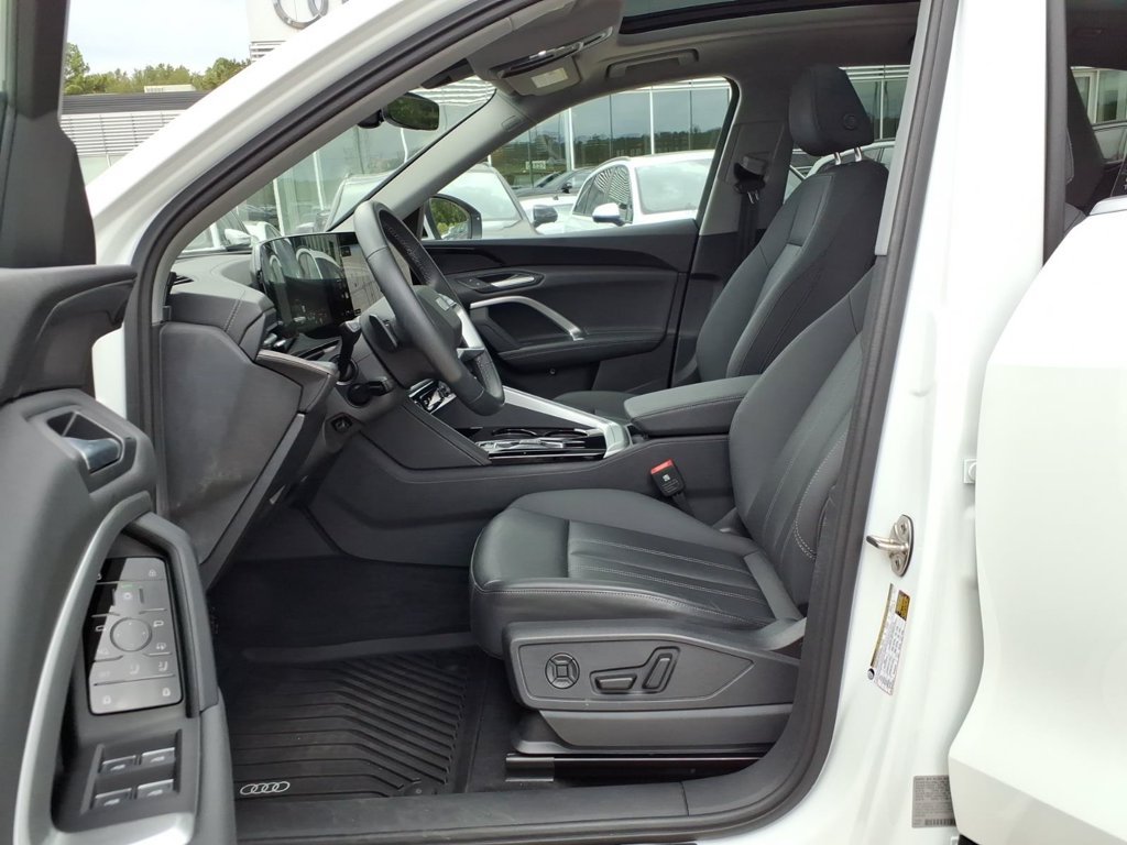 Used 2025 Audi Q5 Premium w/ Convenience Package AWD/4WD image 16