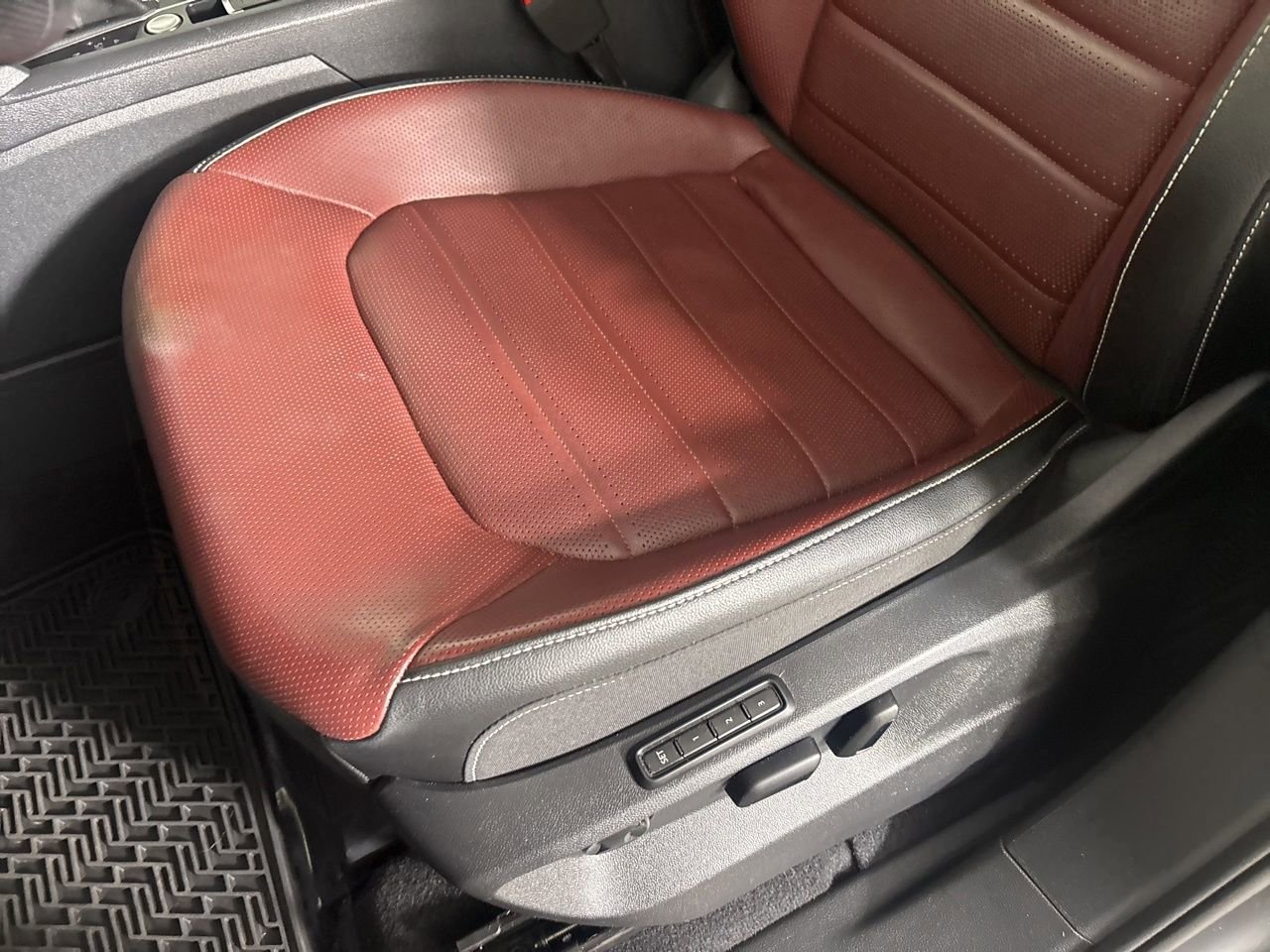 Used 2023 Volkswagen Atlas Cross Sport SEL Premium R-Line image 12