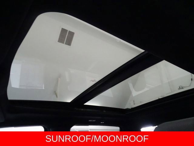 Used 2022 Ford F150 Lariat w/ Equipment Group 502A High image 11