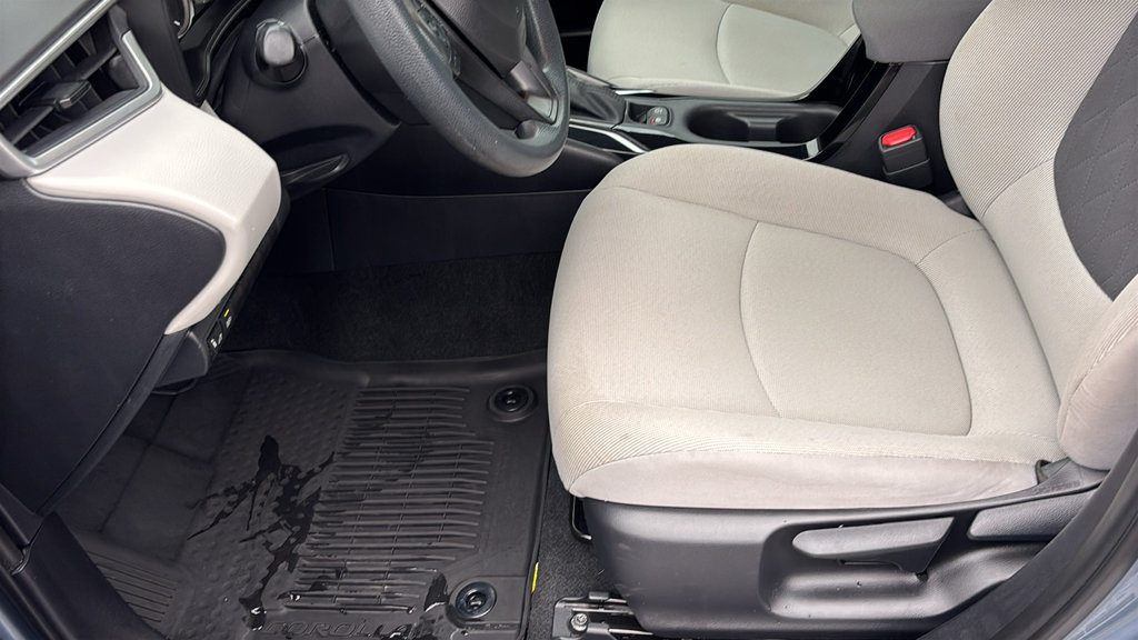 Used 2022 Toyota Corolla LE w/ Carpet Mat Package (TMS) FWD image 22