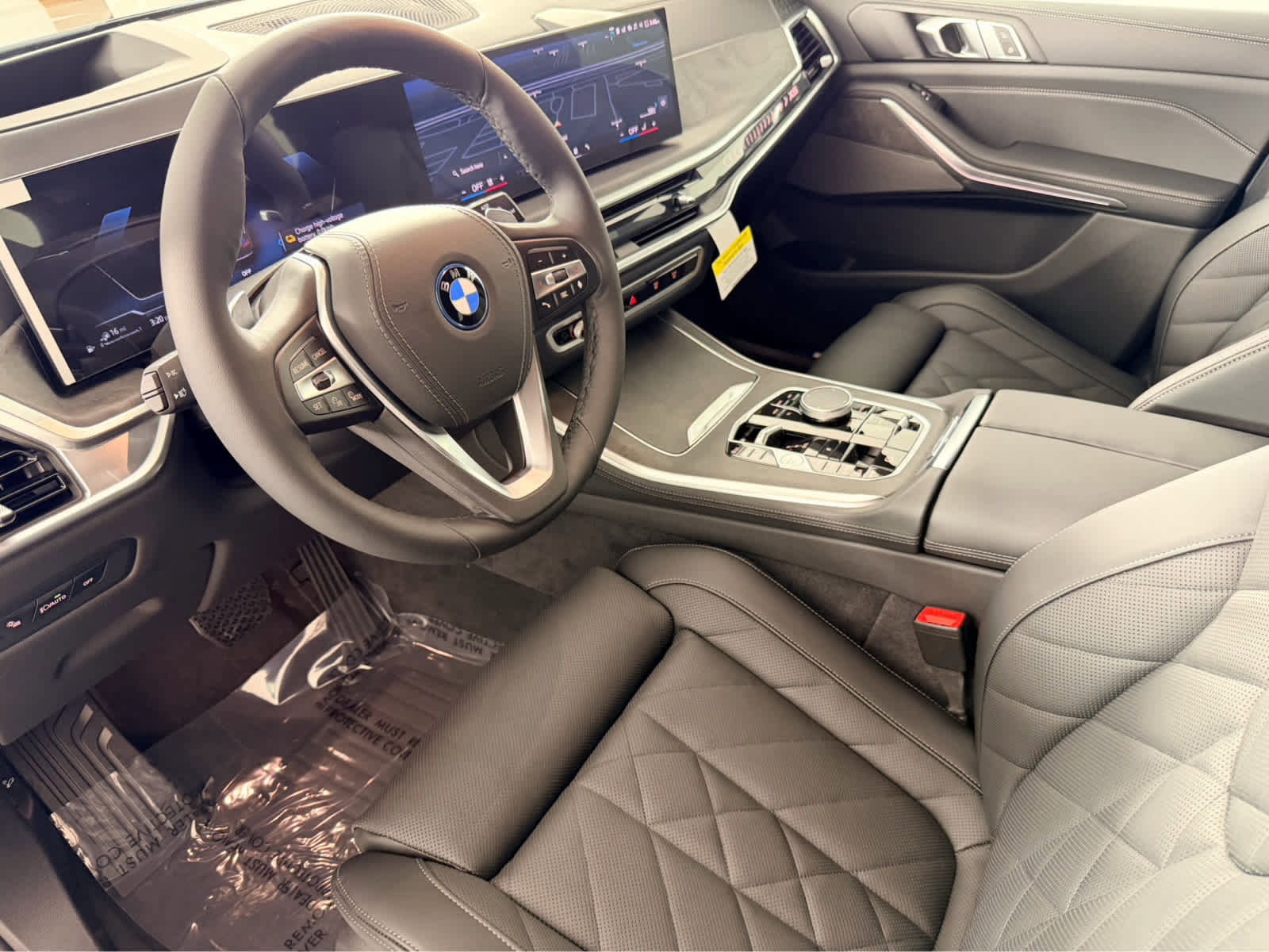 New 2026 BMW X5 xDrive50e image 14