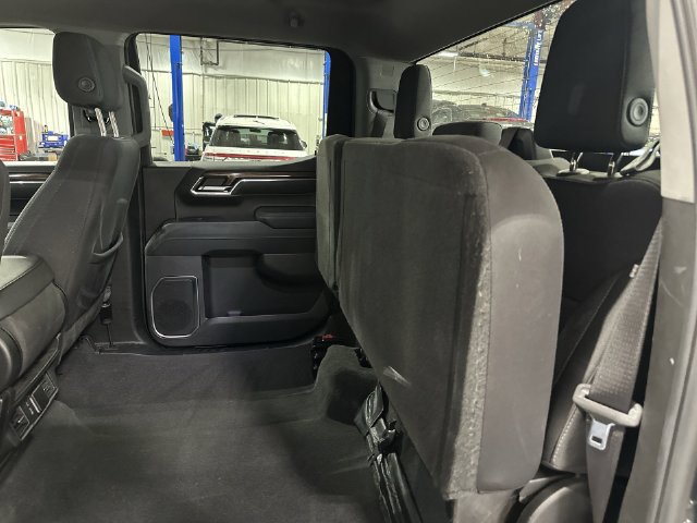 Used 2023 Chevrolet Silverado 1500 LT AWD/4WD image 30