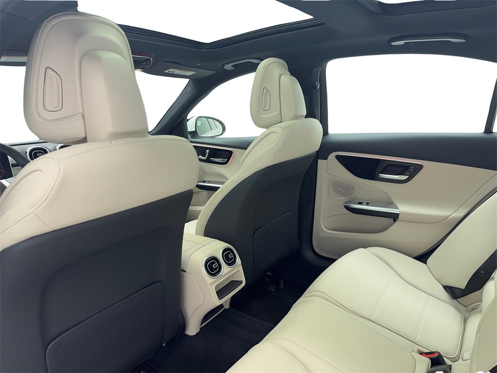Used 2025 Mercedes-Benz C 300 Sedan image 43