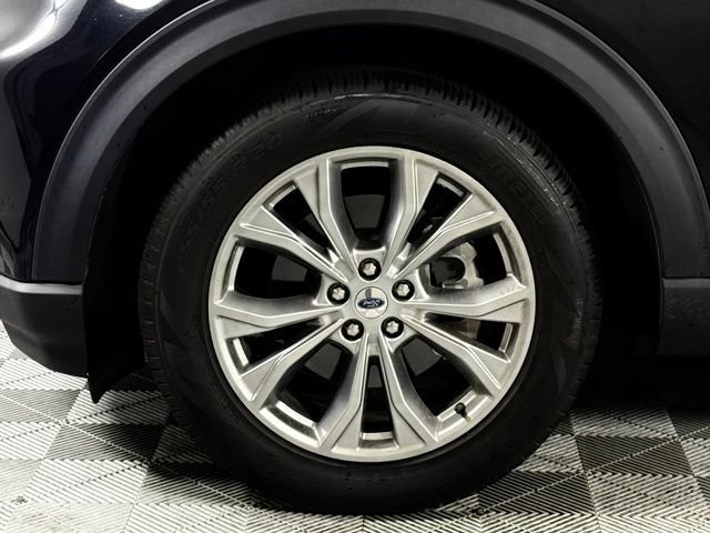 Used 2023 Ford Explorer XLT w/ Equipment Group 202A RWD image 13