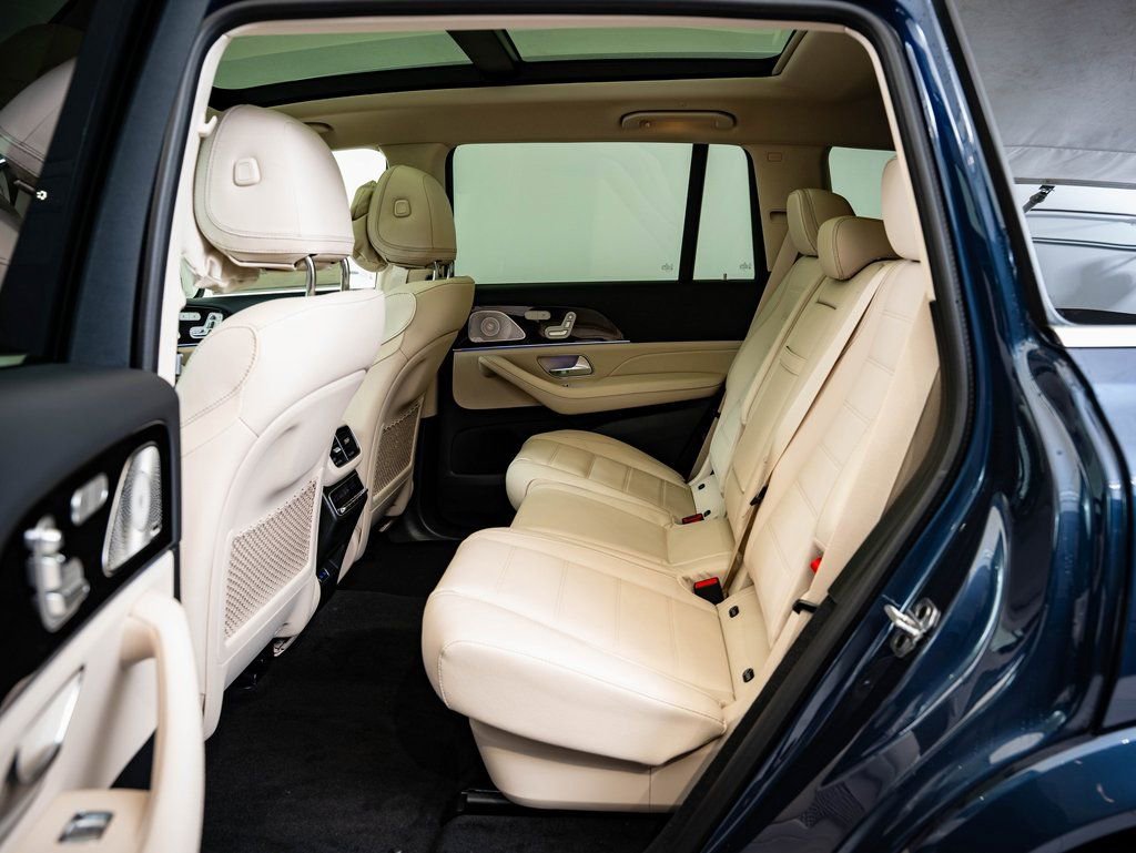 New 2026 Mercedes-Benz GLS 450 4MATIC image 33