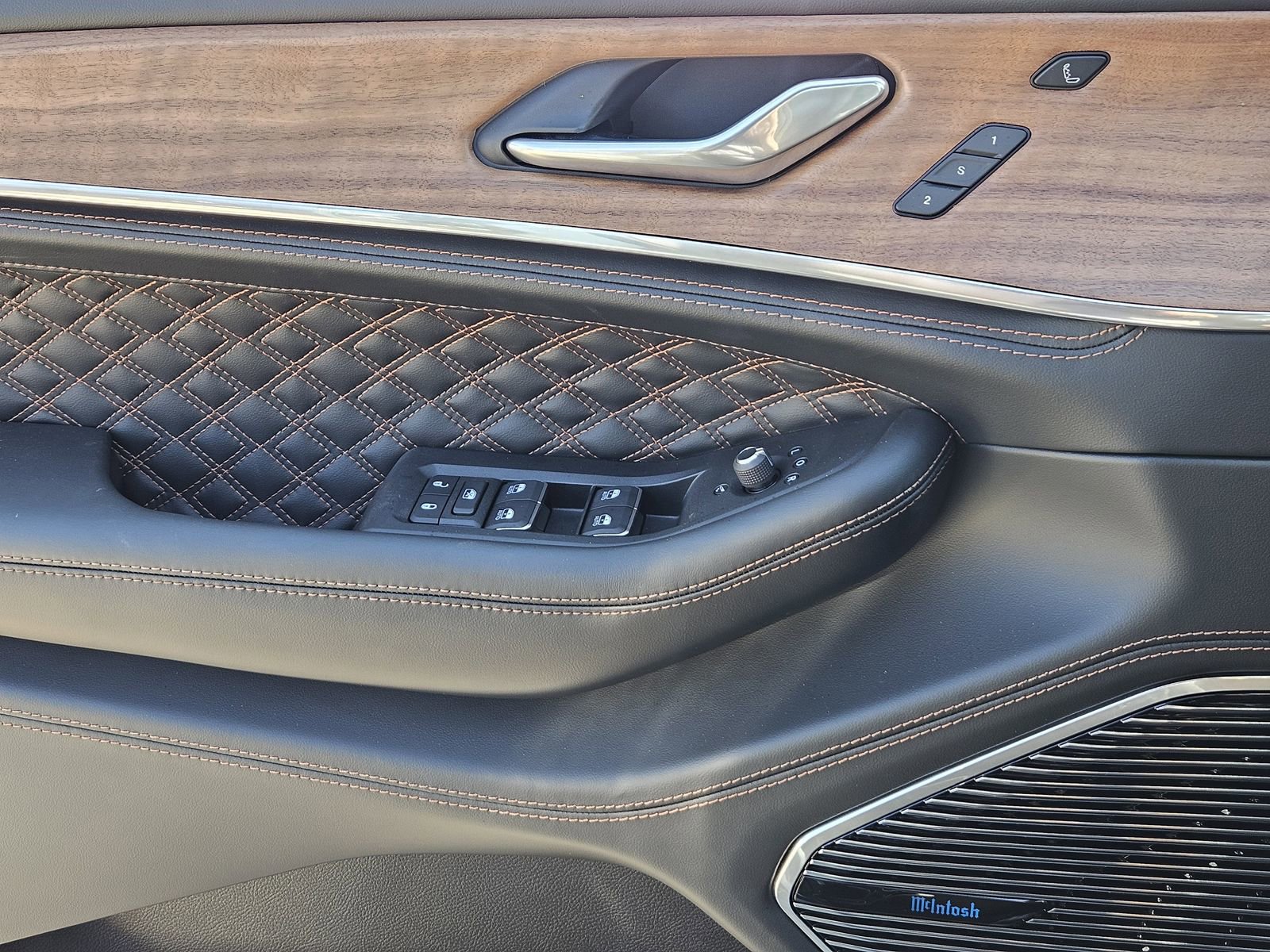 New 2026 Jeep Grand Cherokee L Summit w/ Obsidian Package image 24