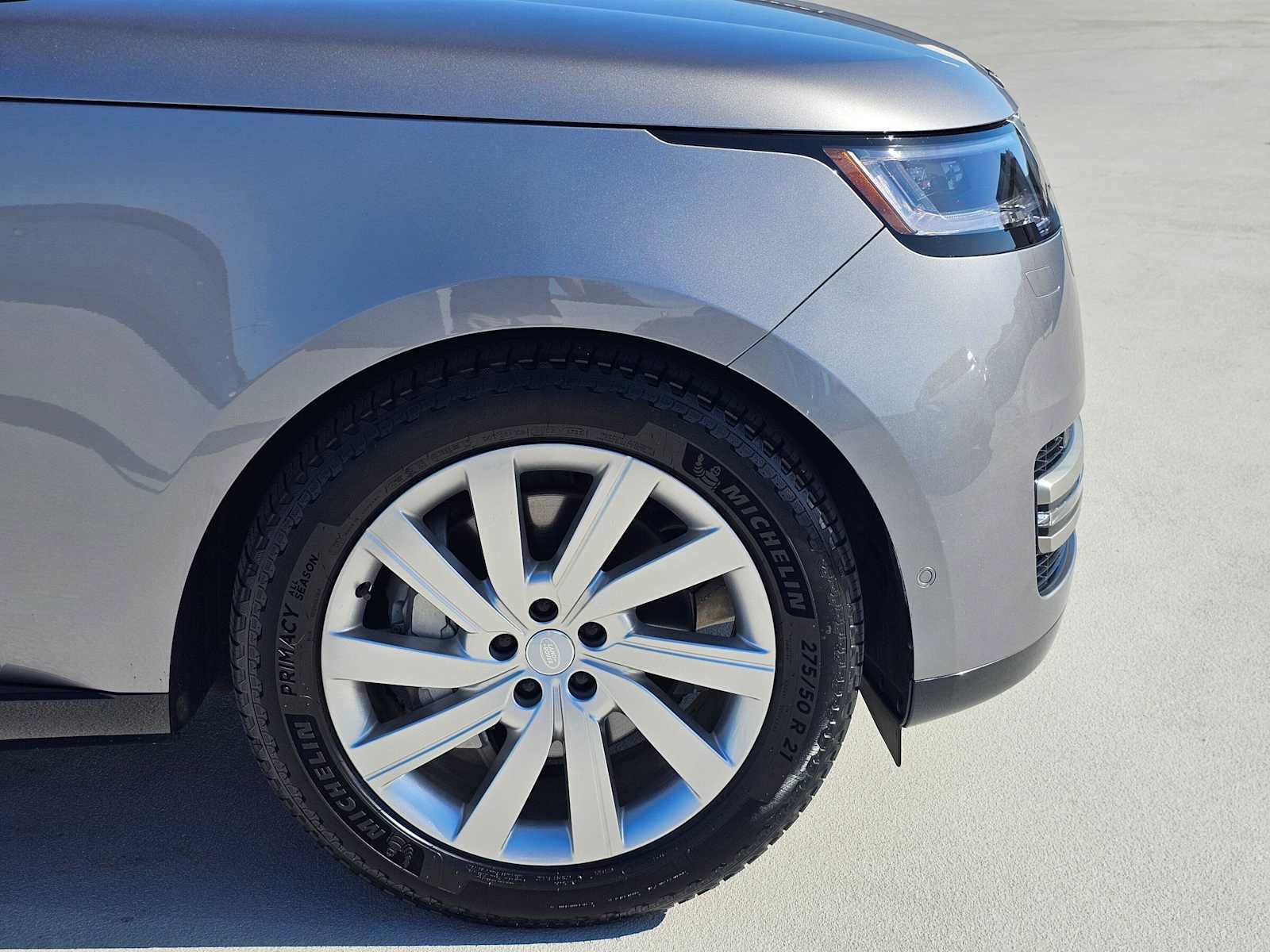 Used 2024 Land Rover Range Rover SE AWD/4WD image 9