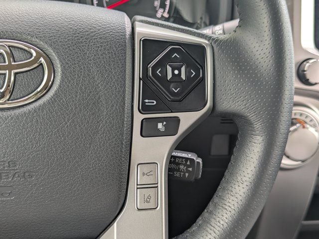 Used 2022 Toyota 4Runner SR5 Premium w/ Moonroof Package AWD/4WD image 22