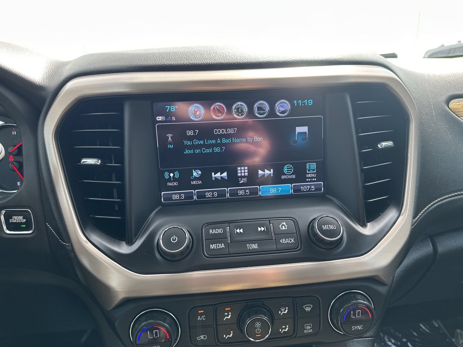 Used 2018 GMC Acadia Denali AWD/4WD image 54