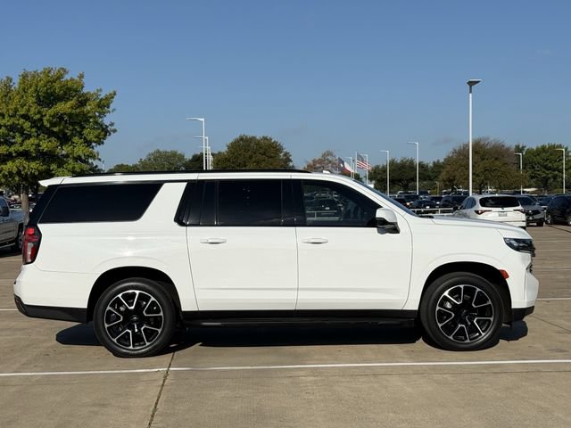 Used 2021 Chevrolet Suburban RST w/ Luxury Package RWD image 3