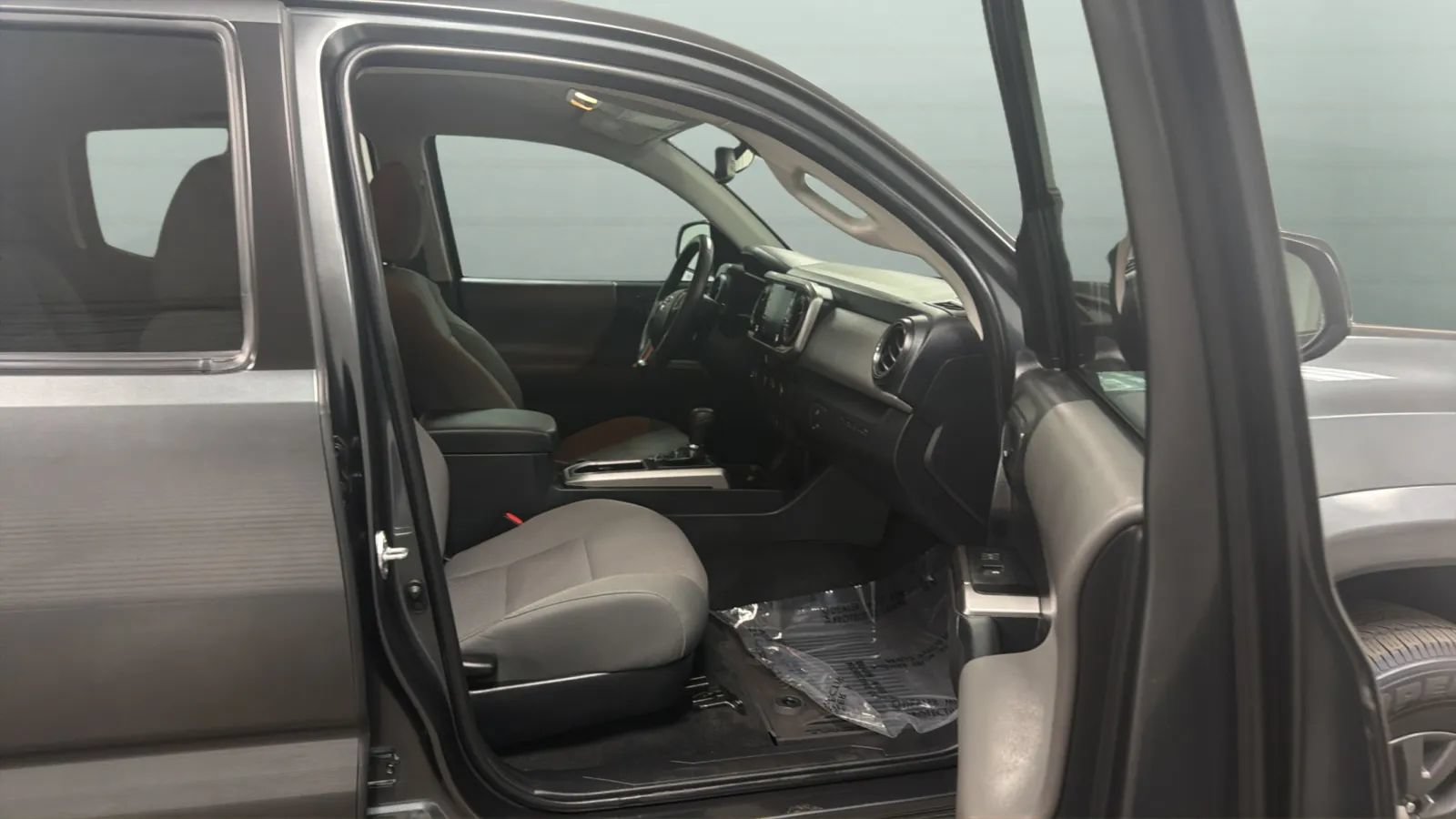 Used 2023 Toyota Tacoma SR5 RWD image 22