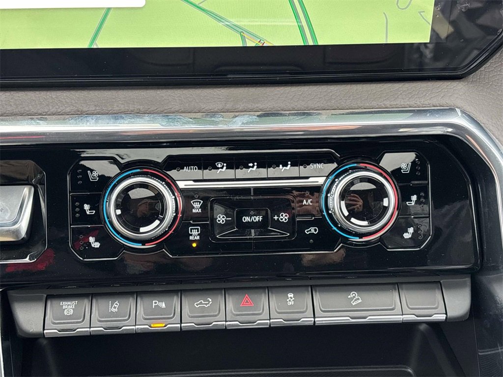 New 2026 GMC Sierra 3500 Denali w/ Denali Reserve Package image 13