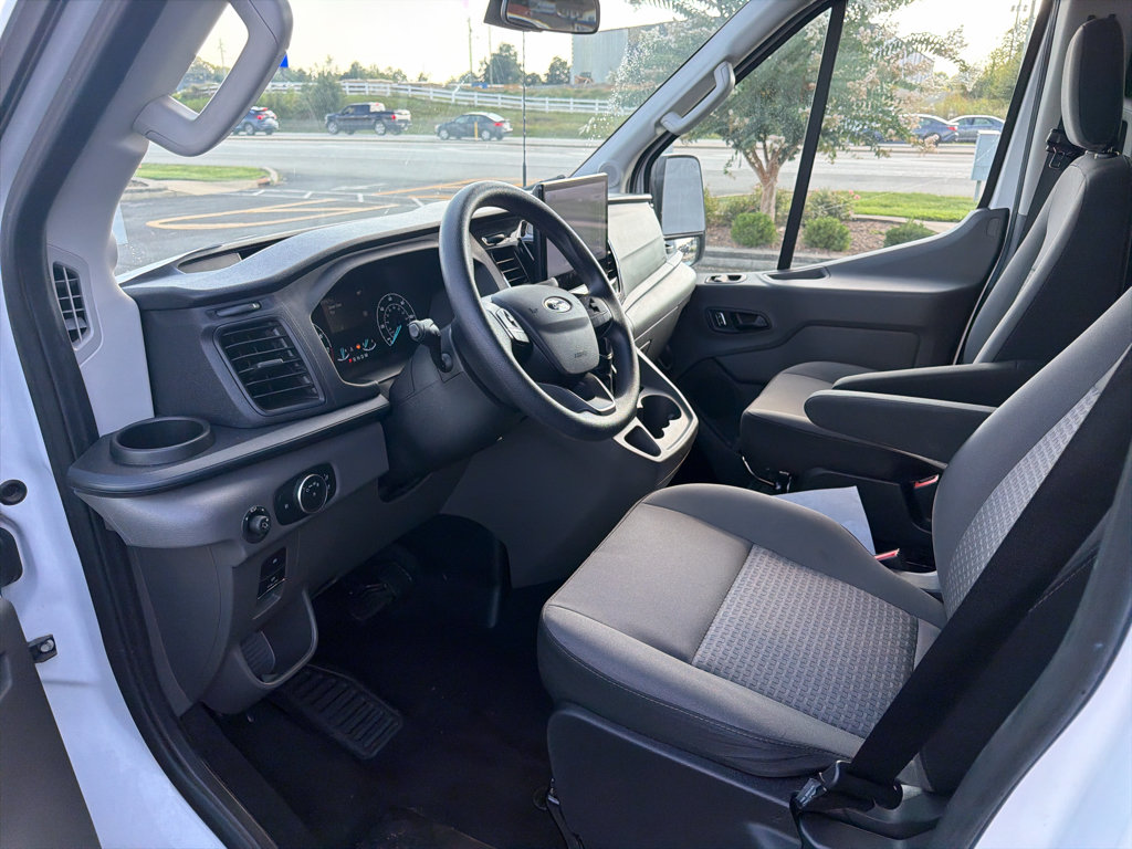 Used 2025 Ford Transit 350 XLT RWD image 5