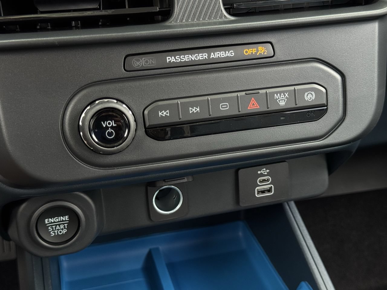 New 2026 Ford Maverick XLT w/ XLT Luxury Package FWD image 17
