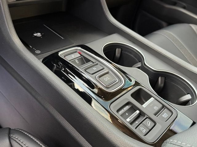 Used 2025 Honda Pilot EX-L image 24