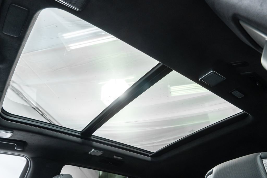 Used 2022 Cadillac Escalade Sport Platinum w/ Heavy-Duty Trailer Package image 34