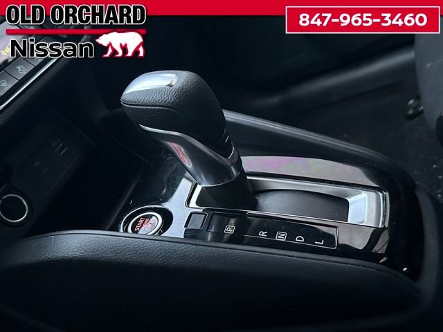 Used 2023 Nissan Versa SR w/ Trunk Package image 18