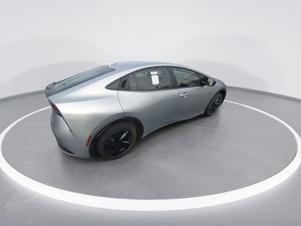 Used 2024 Toyota Prius LE image 8