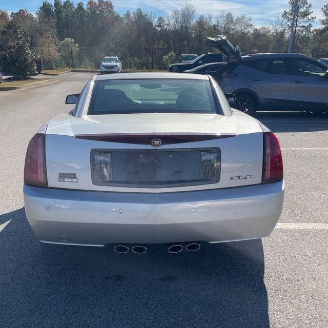 Used 2006 Cadillac XLR image 9