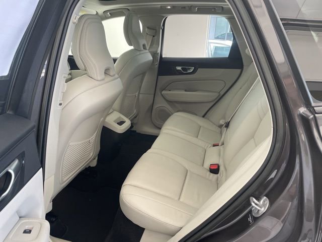 Certified 2023 Volvo XC60 B5 Plus image 8