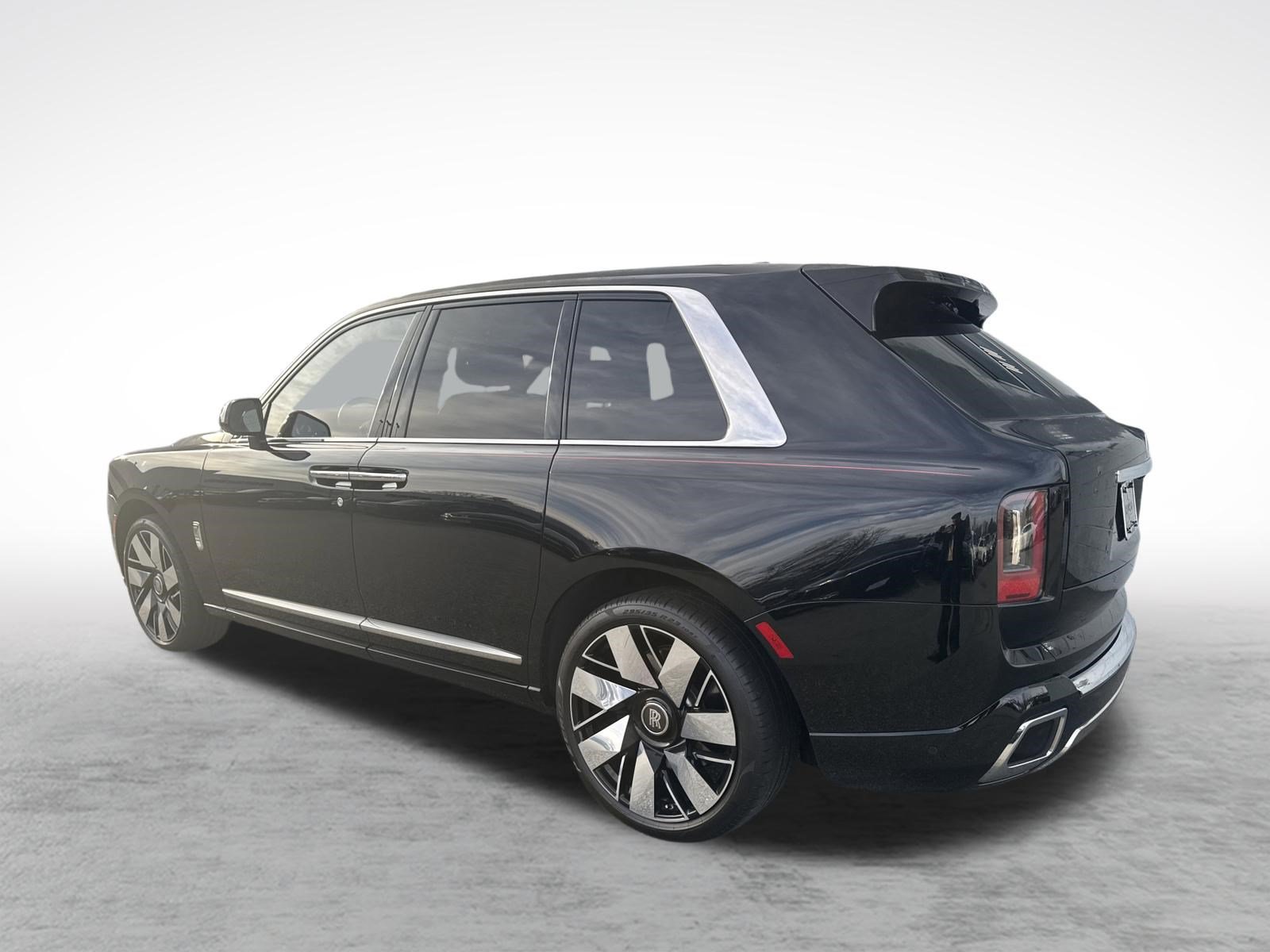 Certified 2025 Rolls-Royce Cullinan AWD/4WD image 3