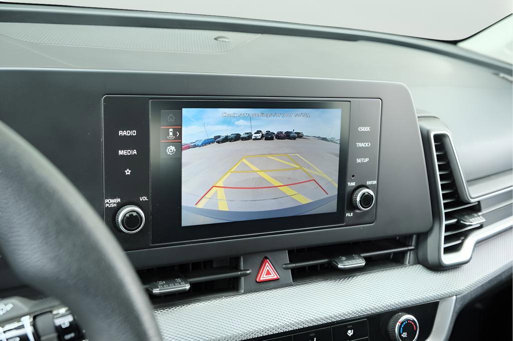 Used 2024 Kia Sportage LX image 16