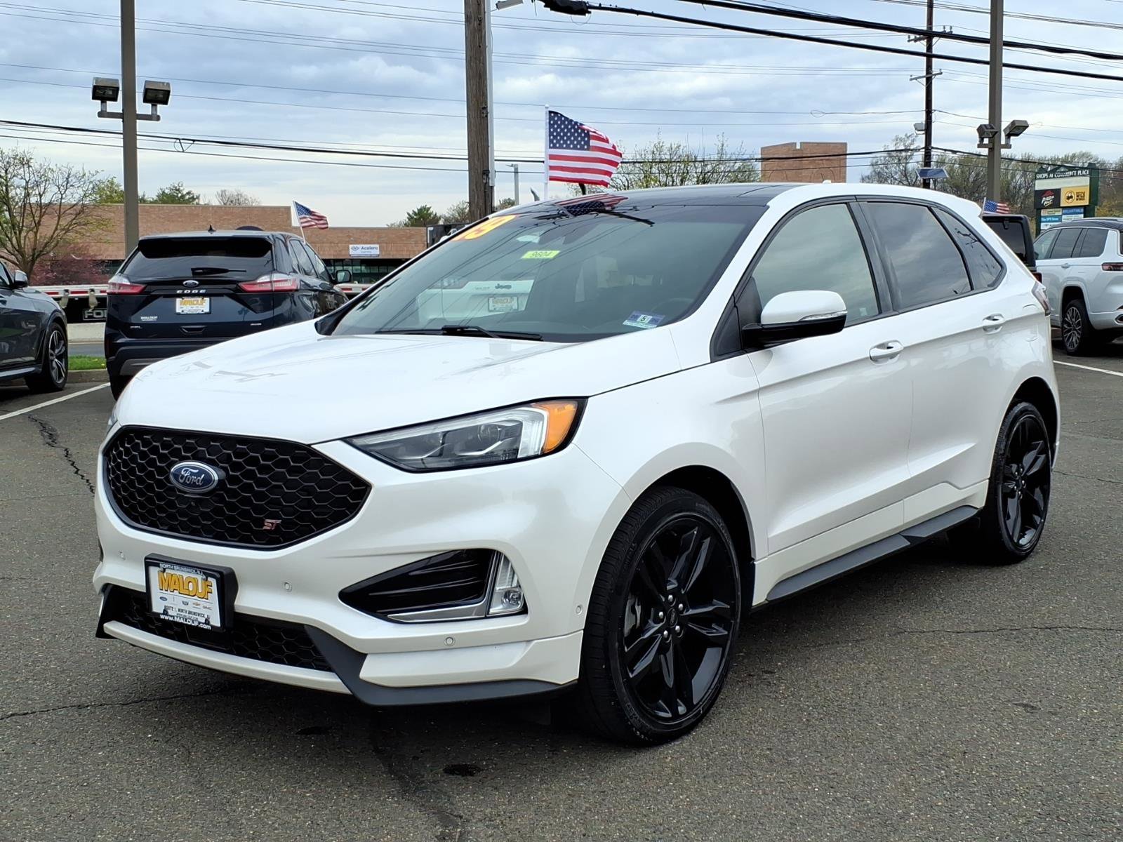 Used 2019 Ford Edge ST w/ Equipment Group 401A image 3