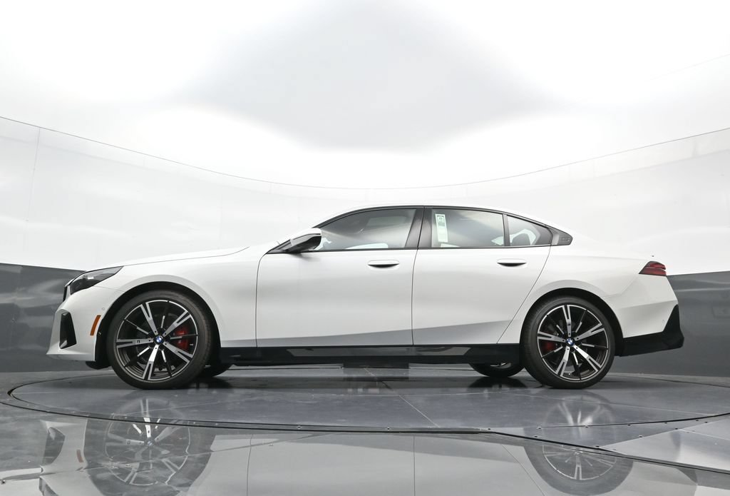 New 2027 BMW 530i xDrive w/ M Sport Package AWD/4WD image 24
