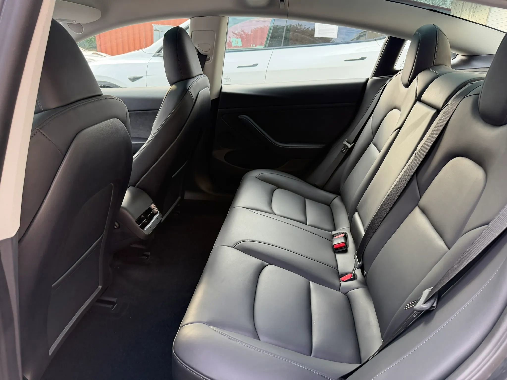 Used 2023 Tesla Model 3 Standard Range image 16
