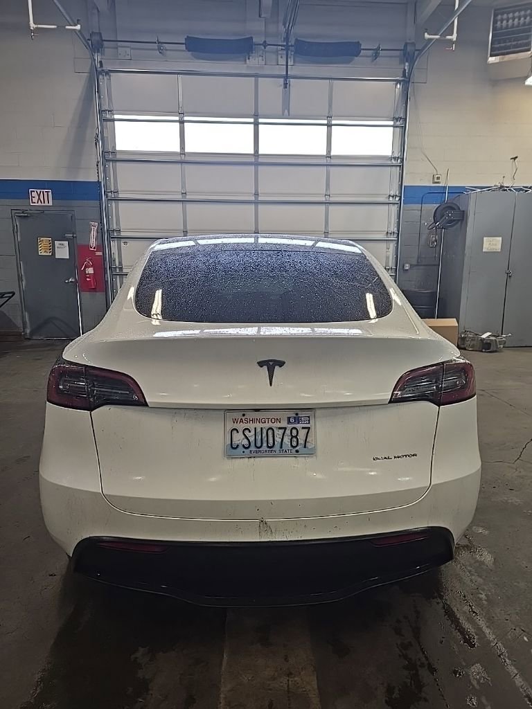 Used 2023 Tesla Model Y Long Range image 11