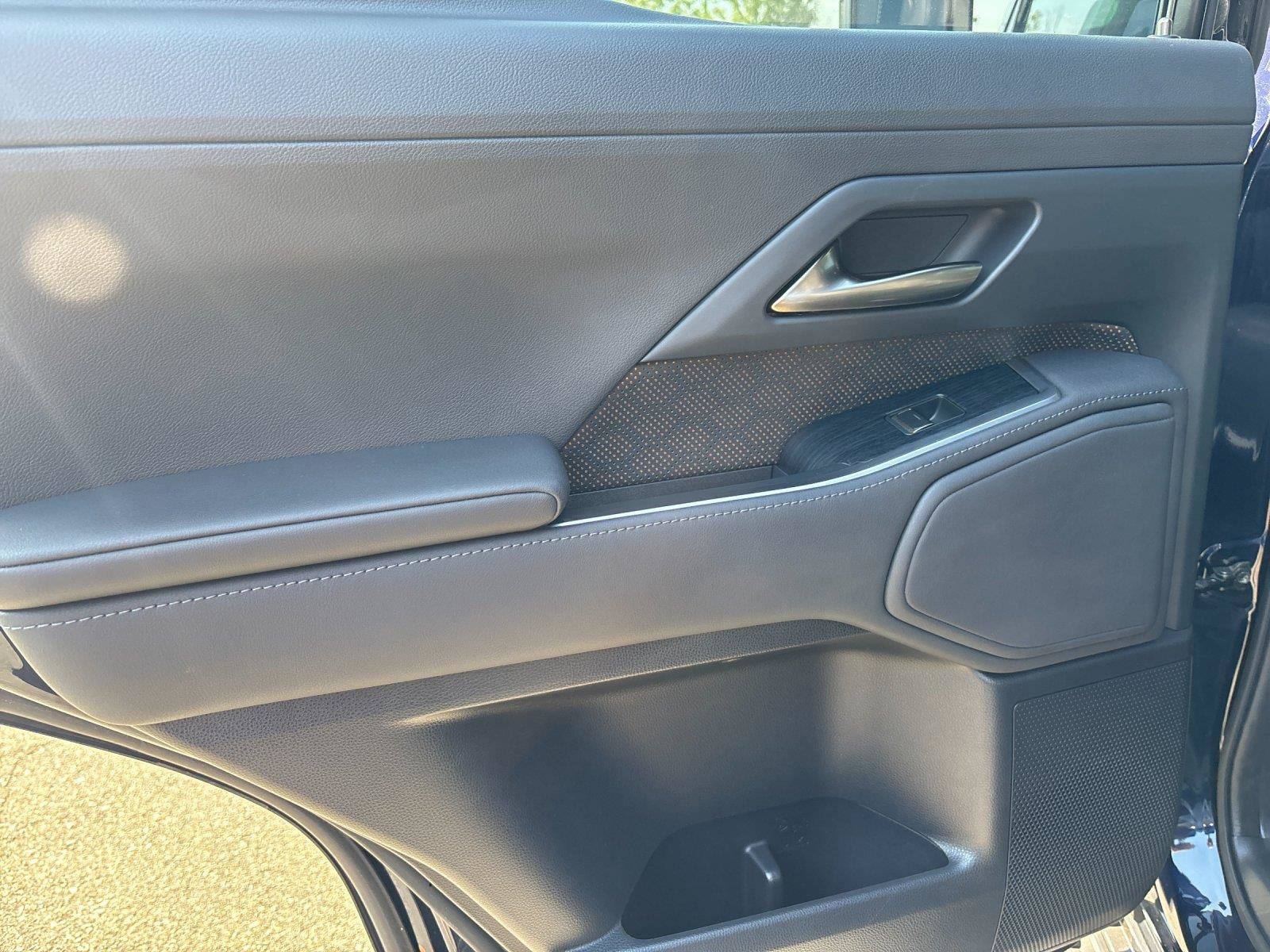 Used 2024 Lexus GX 550 w/ Accessory Package (31) AWD/4WD image 31
