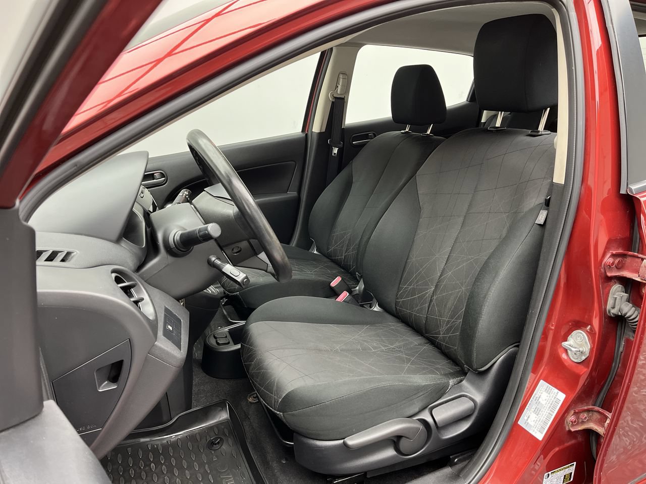 Used 2014 MAZDA MAZDA2 Sport FWD image 8
