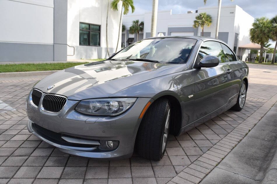 Used 2013 BMW 328i Convertible RWD image 5