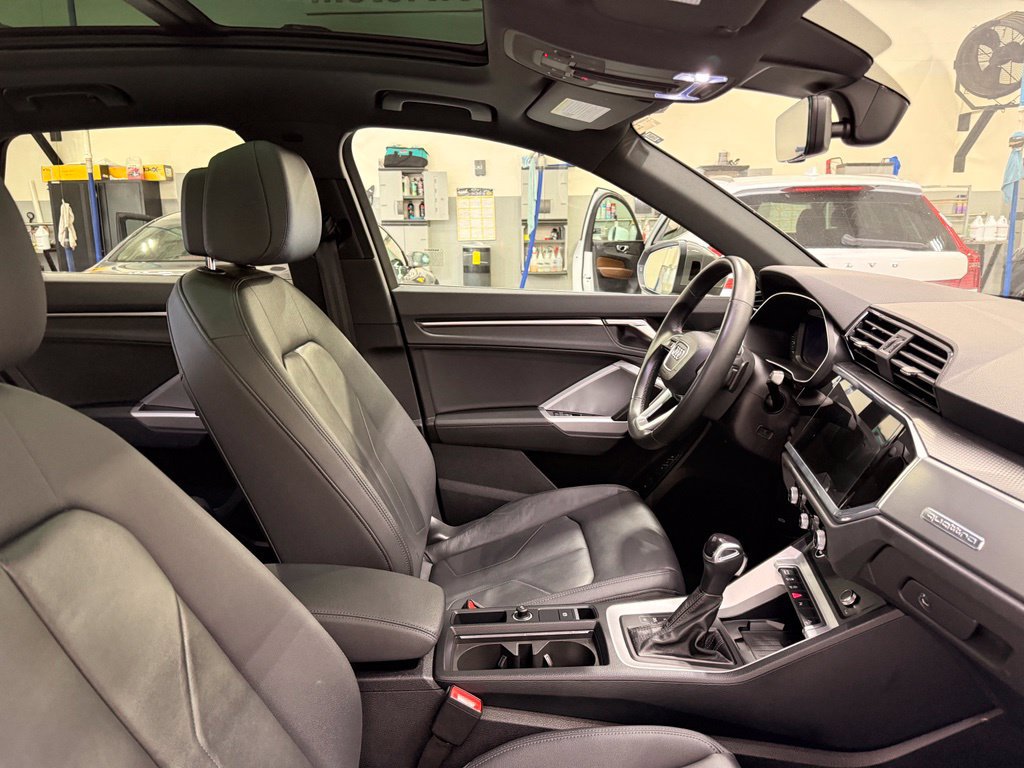 Used 2024 Audi Q3 2.0T Premium w/ Convenience Package AWD/4WD image 30