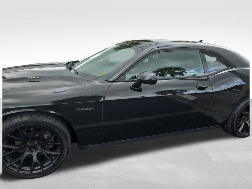 Certified 2015 Dodge Challenger R/T Plus image 18