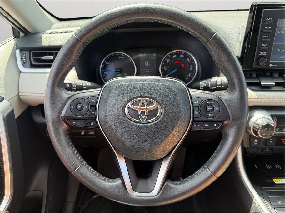 Used 2021 Toyota RAV4 XLE Premium AWD/4WD image 24