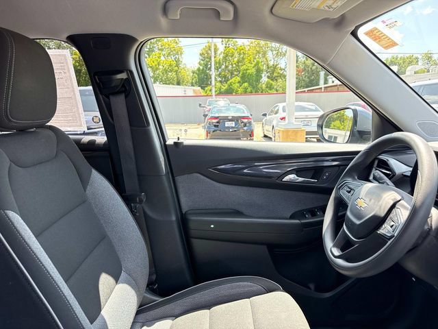 Used 2025 Chevrolet TrailBlazer LT FWD image 15