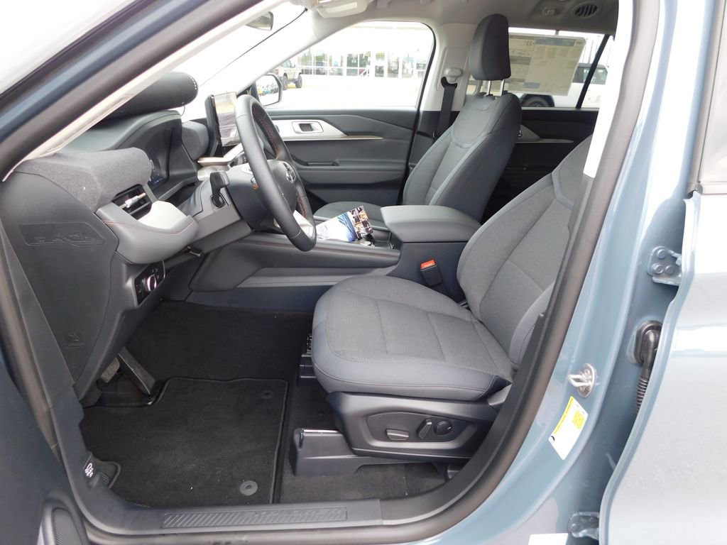 New 2026 Ford Explorer Active AWD/4WD image 13